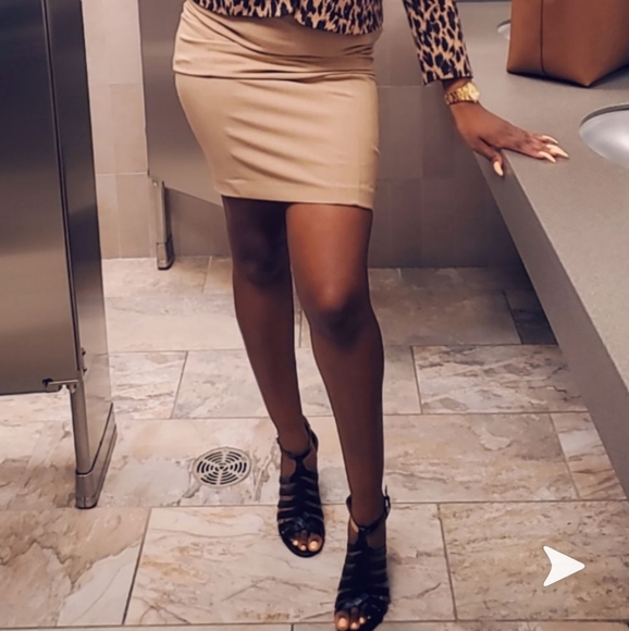 NY&CO PENCIL SKIRT - Picture 6 of 8